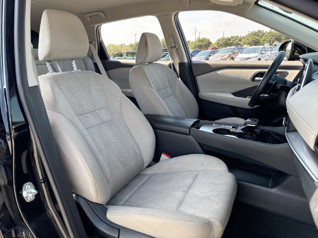 Used 2024 Nissan Rogue SV FWD image 23