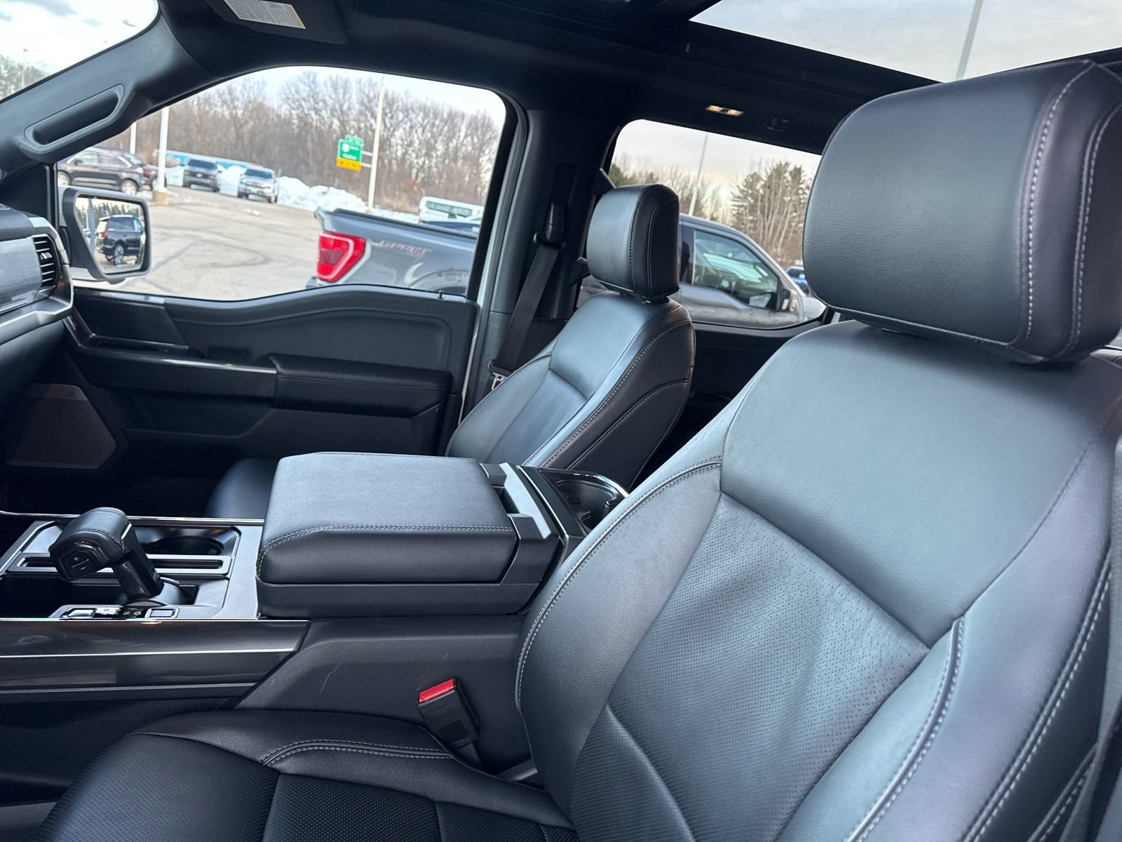 Certified 2023 Ford F150 Lariat w/ Equipment Group 502A High image 26