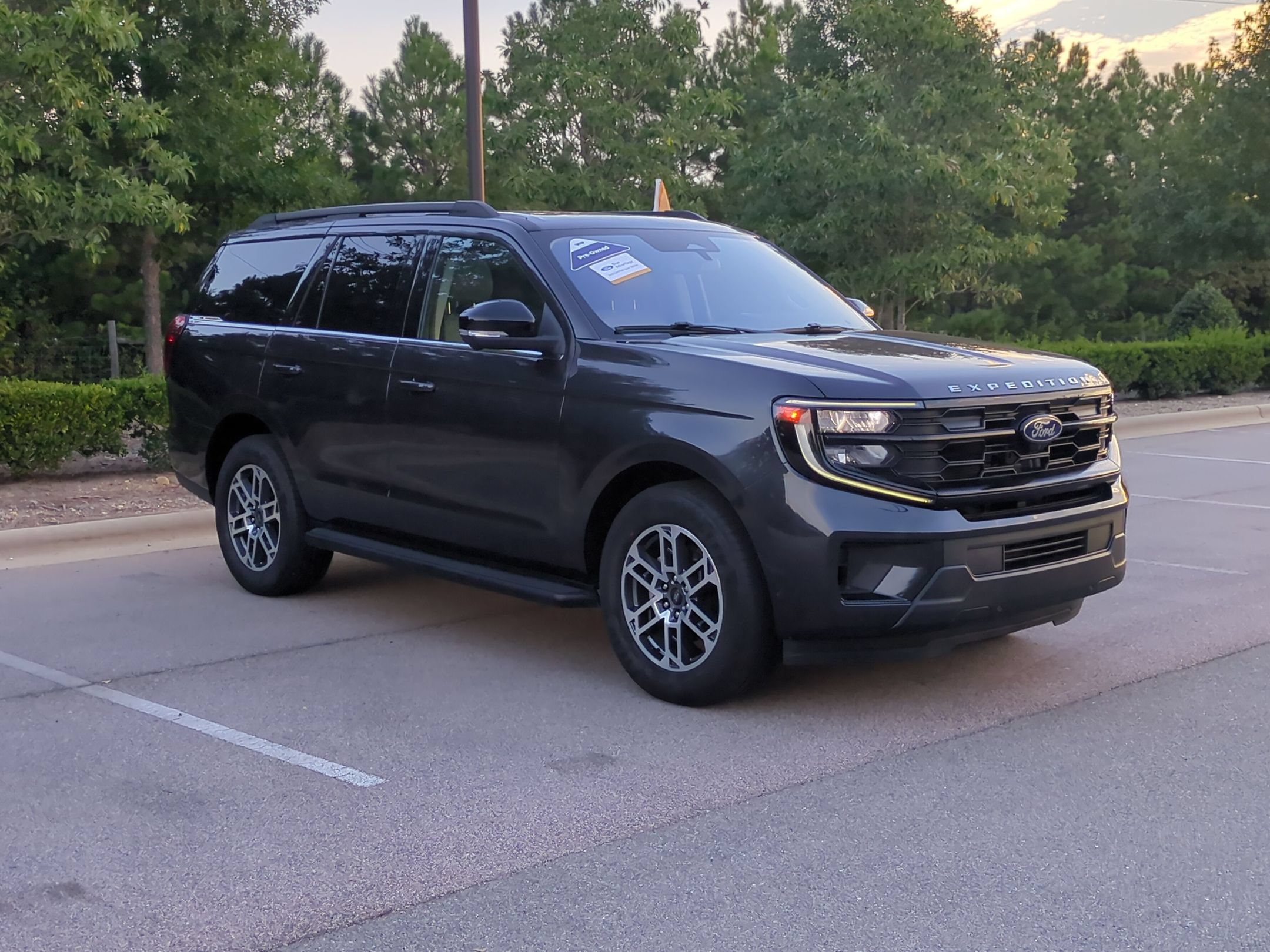 Certified 2025 Ford Expedition Active RWD image 1