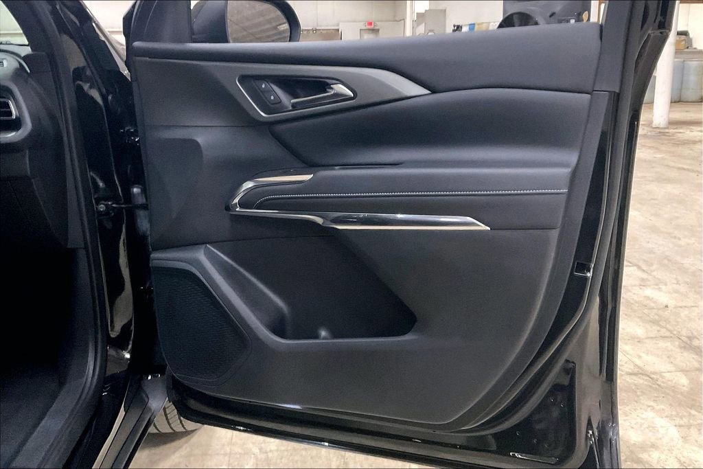 Used 2025 Chevrolet Traverse LT AWD/4WD image 22
