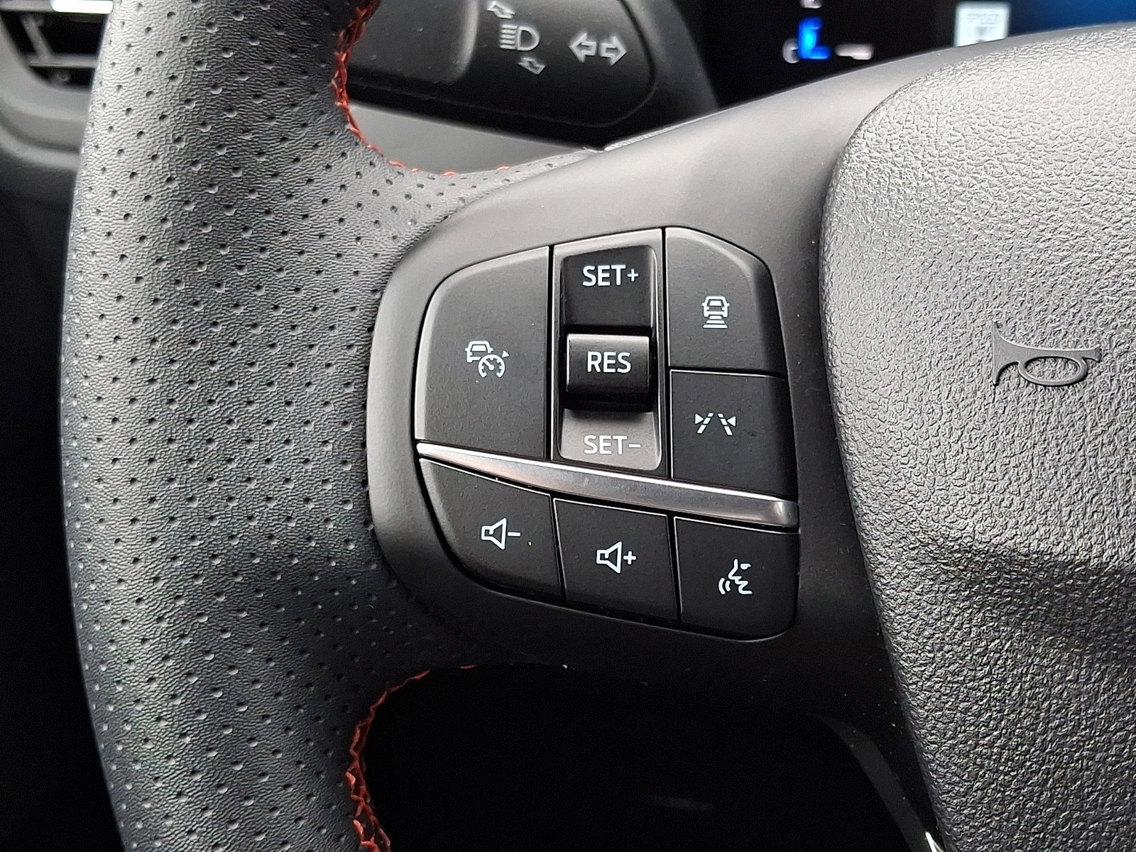 Certified 2024 Ford Escape ST-Line w/ Tech Pack #1 image 19