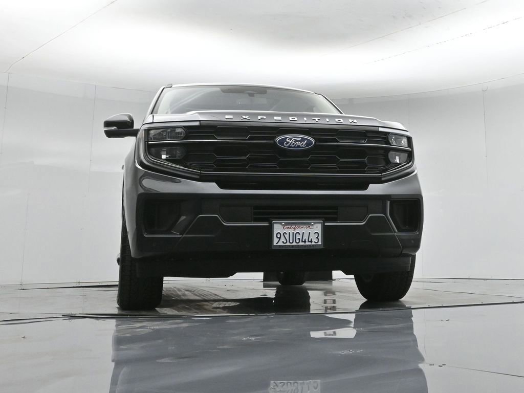 Certified 2025 Ford Expedition Active image 30