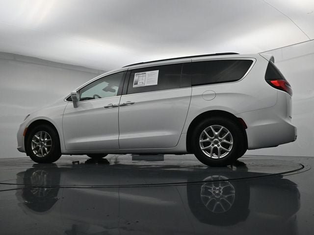 Used 2022 Chrysler Pacifica Touring-L FWD image 33