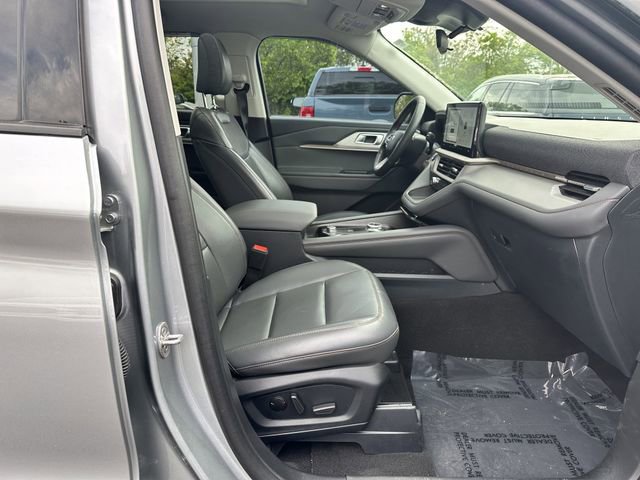 Certified 2025 Ford Explorer Active w/ Active Comfort Package AWD/4WD image 34