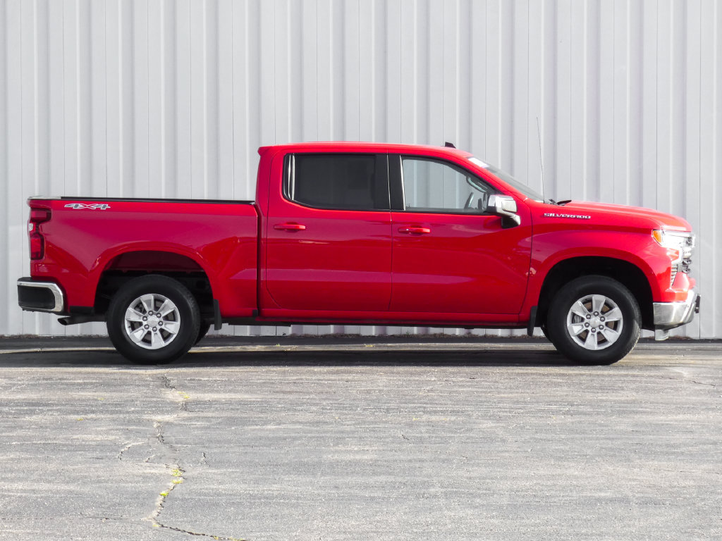 Used 2026 Chevrolet Silverado 1500 LT AWD/4WD image 2