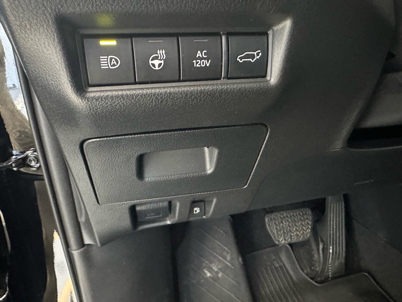 Used 2024 Toyota Grand Highlander Limited image 36