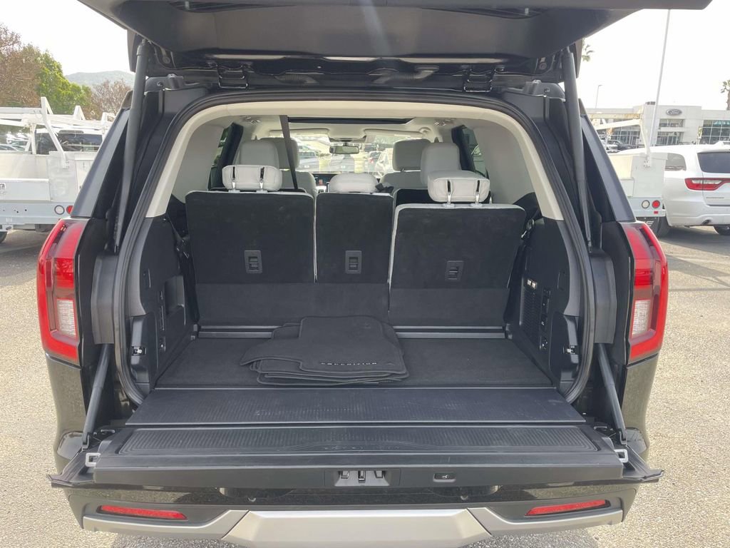 Certified 2025 Ford Expedition Platinum image 28