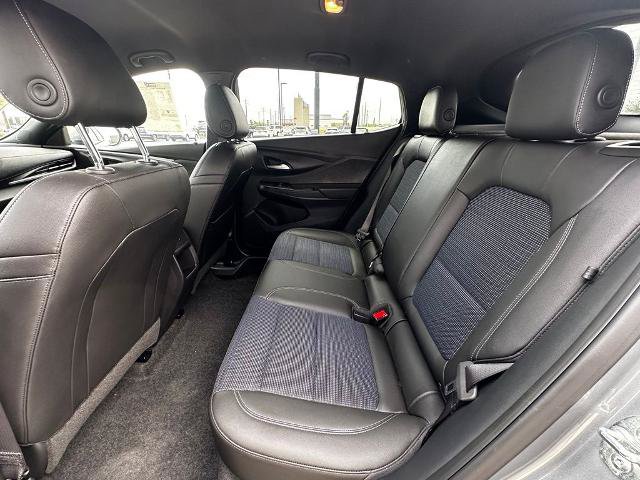 Used 2025 Buick Envista Preferred w/ Convenience I Package FWD image 16