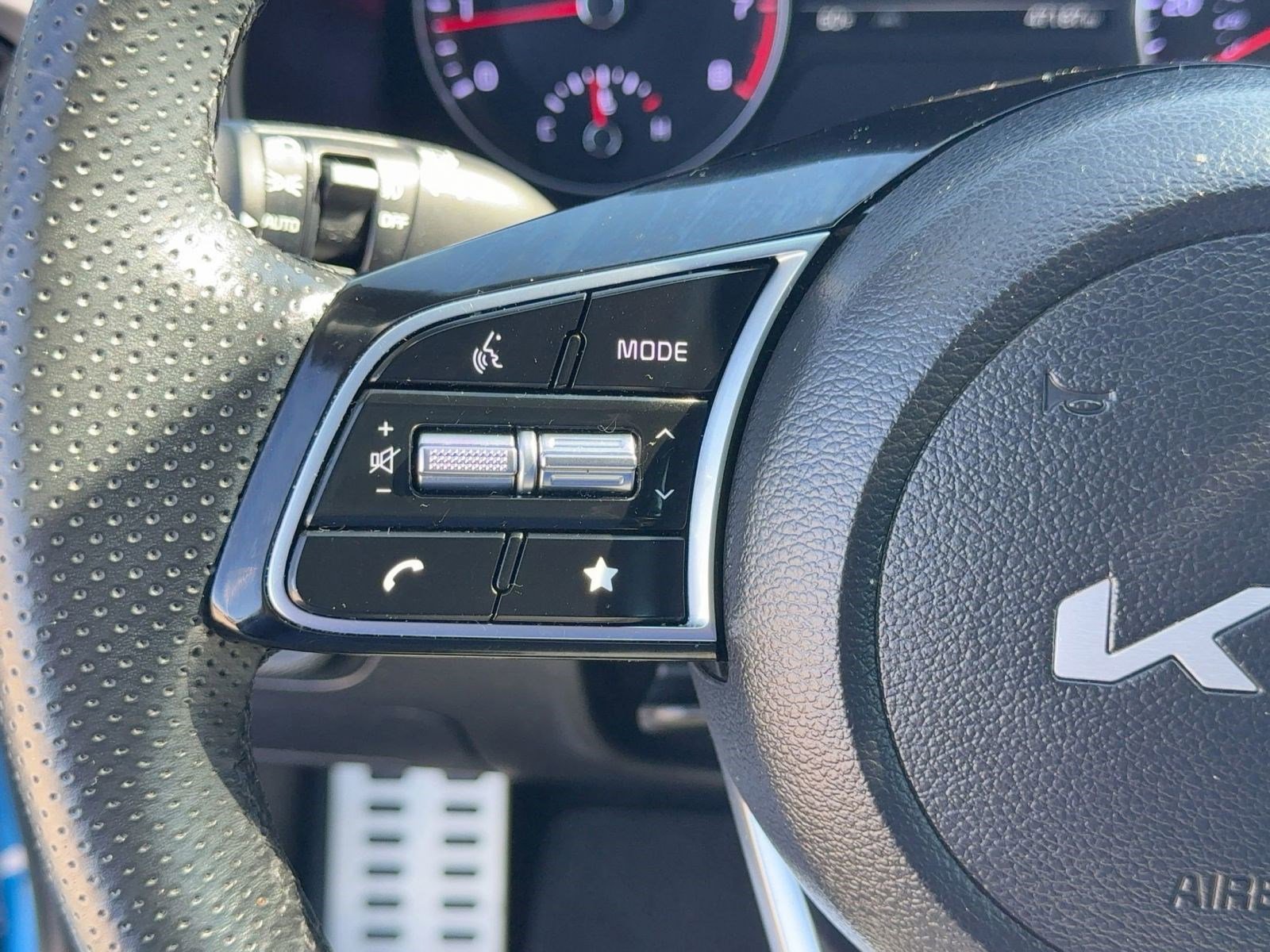 Used 2023 Kia Forte GT-Line image 16