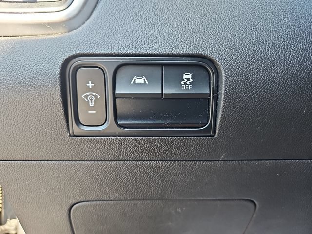 Used 2022 Kia Sorento LX FWD image 31