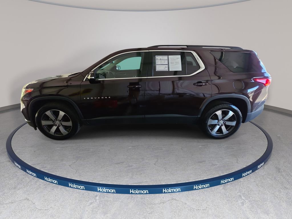 Used 2020 Chevrolet Traverse LT w/ LT Premium Package image 2