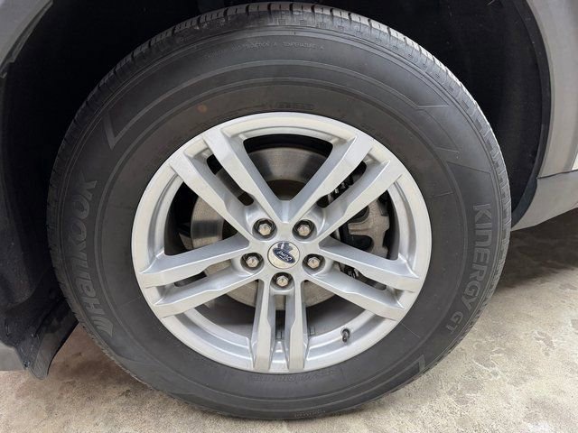 Certified 2022 Ford Explorer XLT image 31