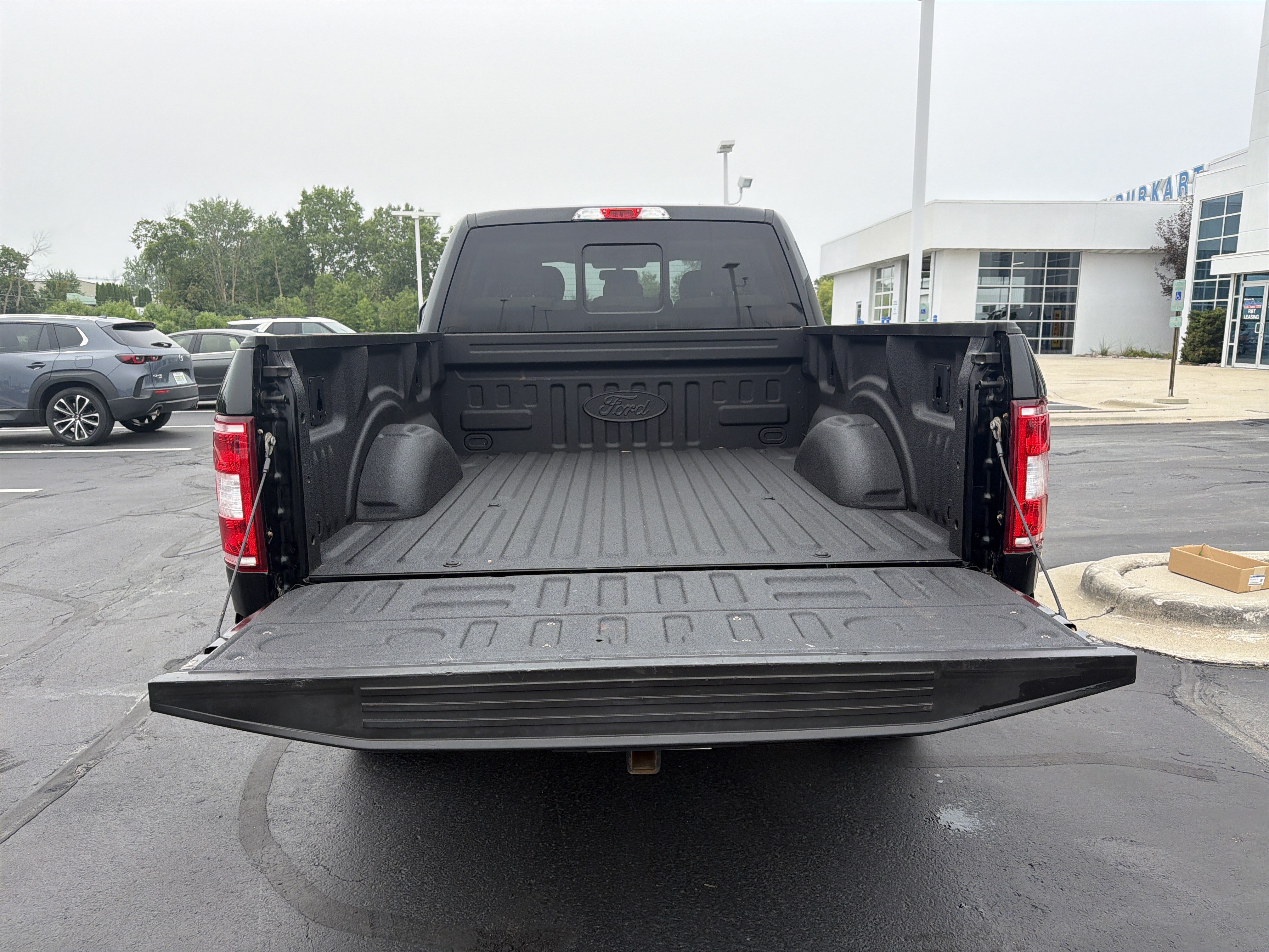 Certified 2018 Ford F150 XLT w/ Equipment Group 302A Luxury AWD/4WD image 17
