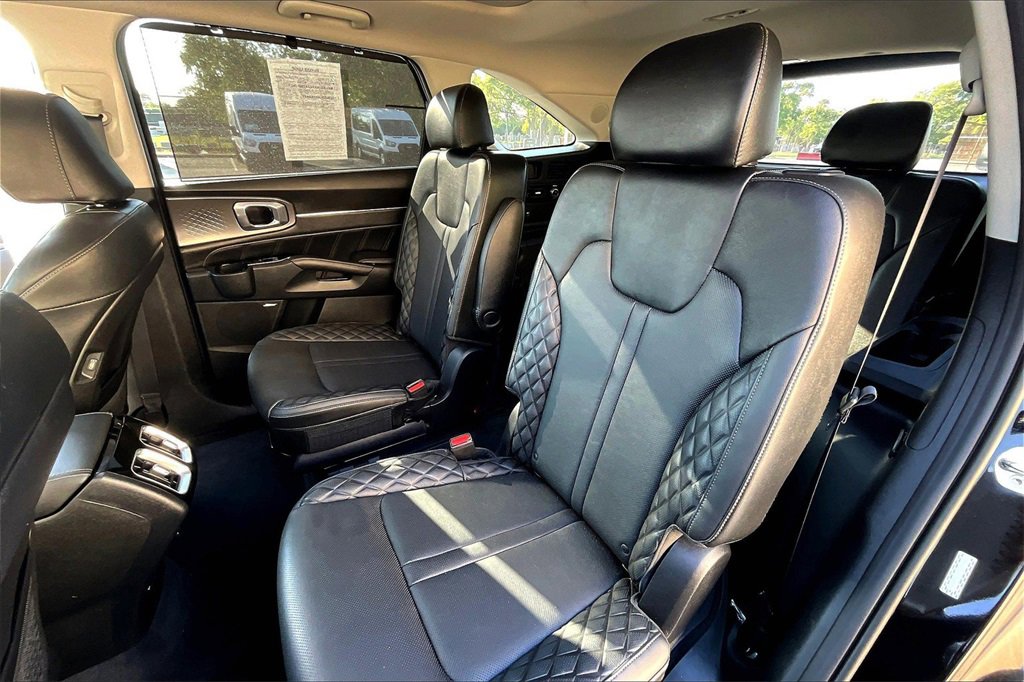 Used 2023 Kia Sorento SX image 25