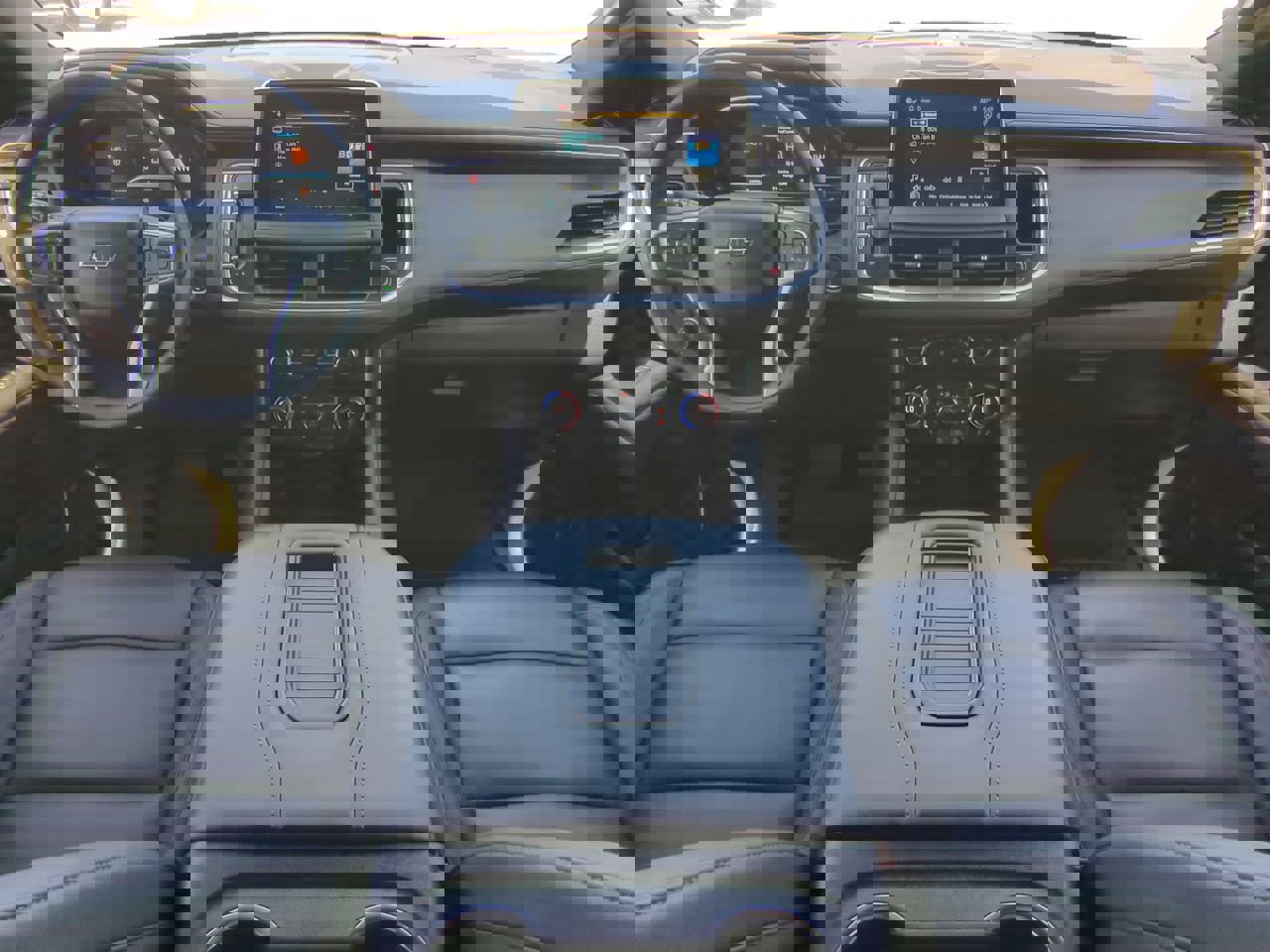 Used 2024 Chevrolet Suburban Z71 w/ Z71 Off-Road Package image 13