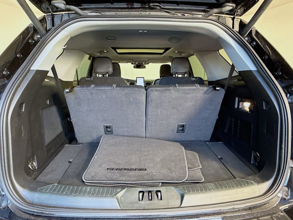 Certified 2023 Ford Explorer Limited w/ Limited Technology Package image 28