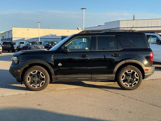 Certified 2024 Ford Bronco Sport Outer Banks AWD/4WD image 2