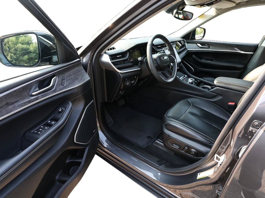 Used 2022 Jeep Grand Cherokee Limited 4xe AWD/4WD image 12