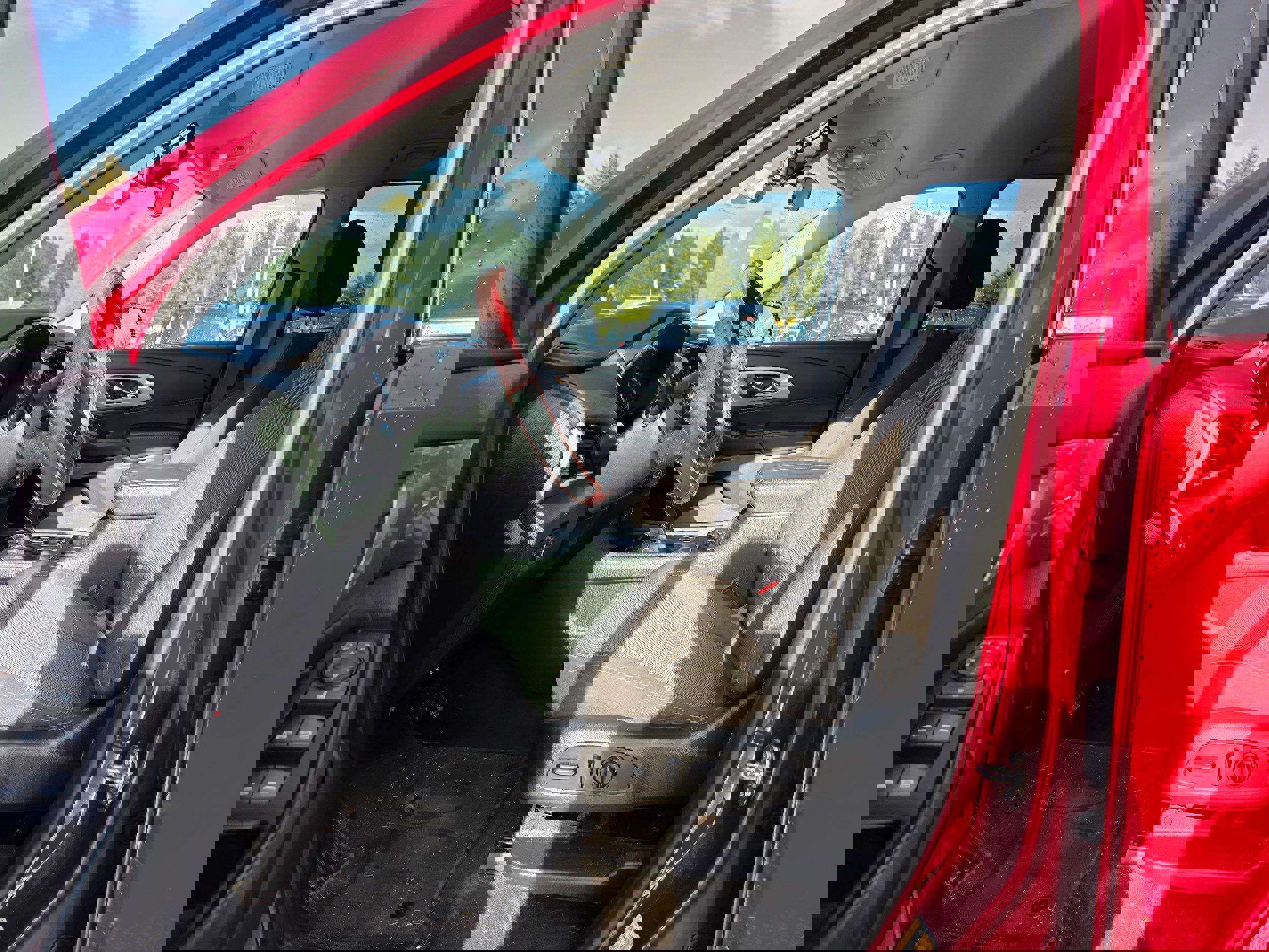 Used 2020 Chevrolet Traverse LT image 19