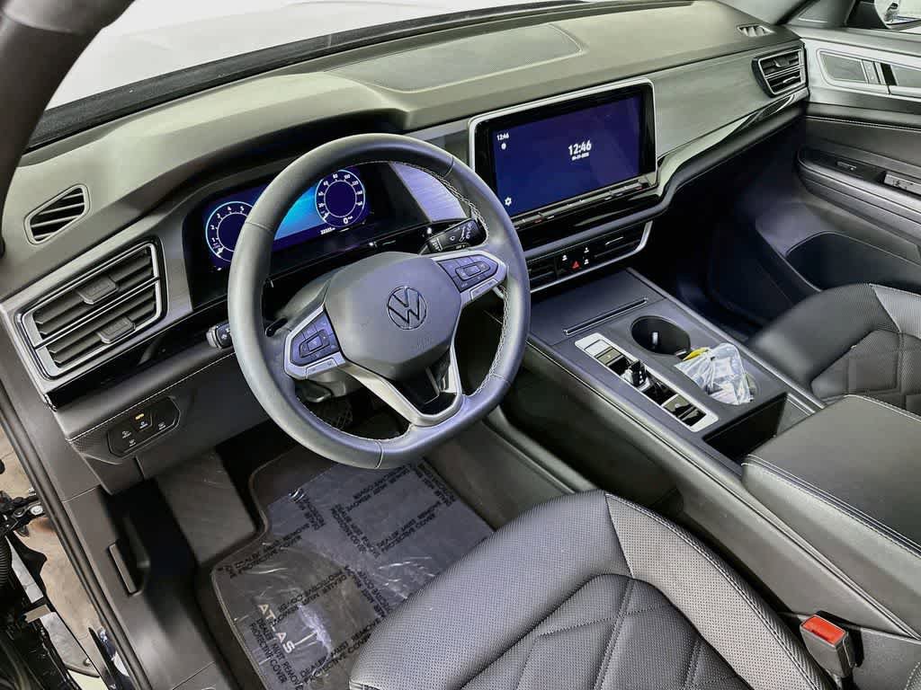 Used 2024 Volkswagen Atlas Cross Sport SE FWD image 9