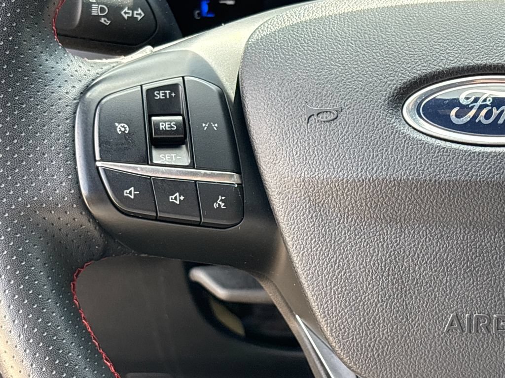Certified 2025 Ford Escape ST-Line FWD image 19