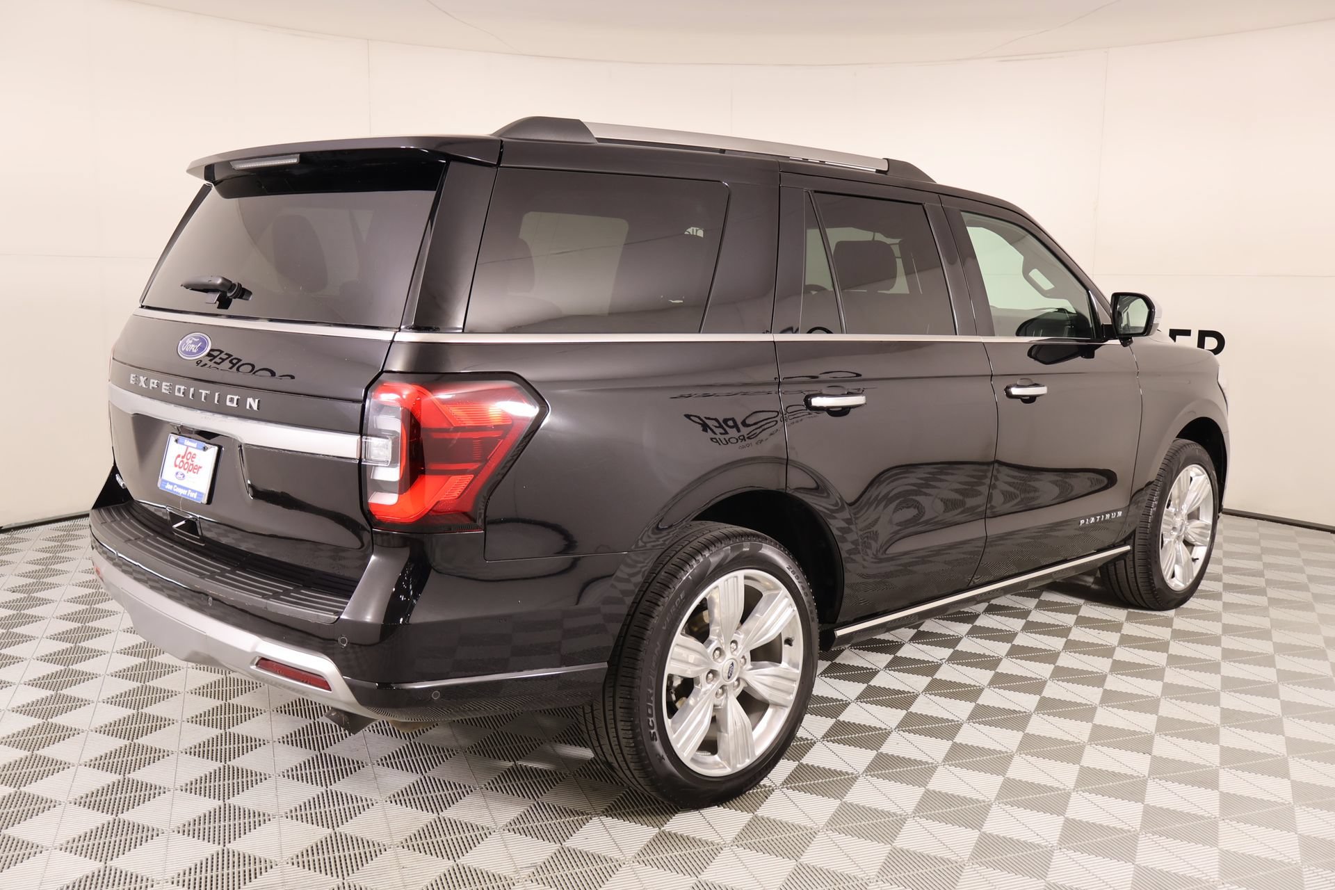 Certified 2024 Ford Expedition Platinum AWD/4WD image 22