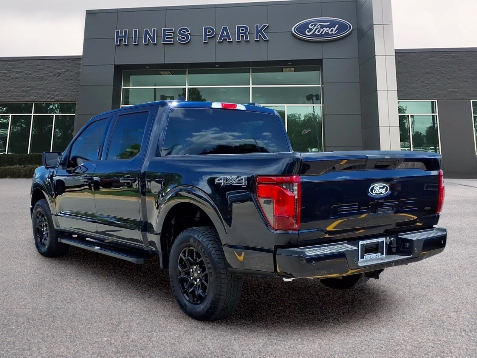 Certified 2024 Ford F150 XLT w/ Bed Utility Package AWD/4WD image 5