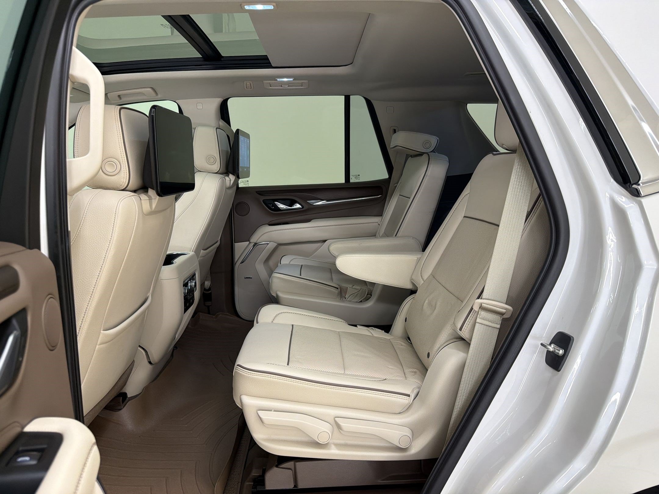 Used 2021 GMC Yukon Denali w/ Denali Ultimate Package RWD image 29