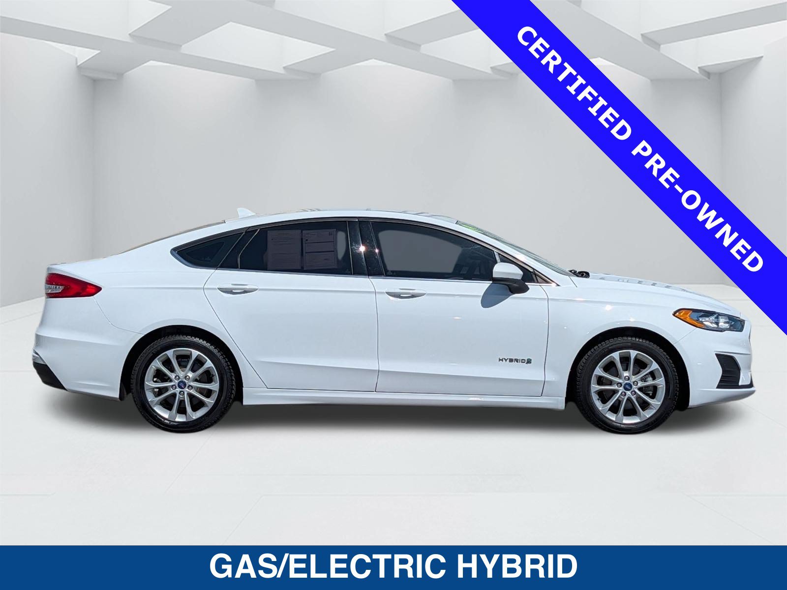 Certified 2019 Ford Fusion SE FWD image 4