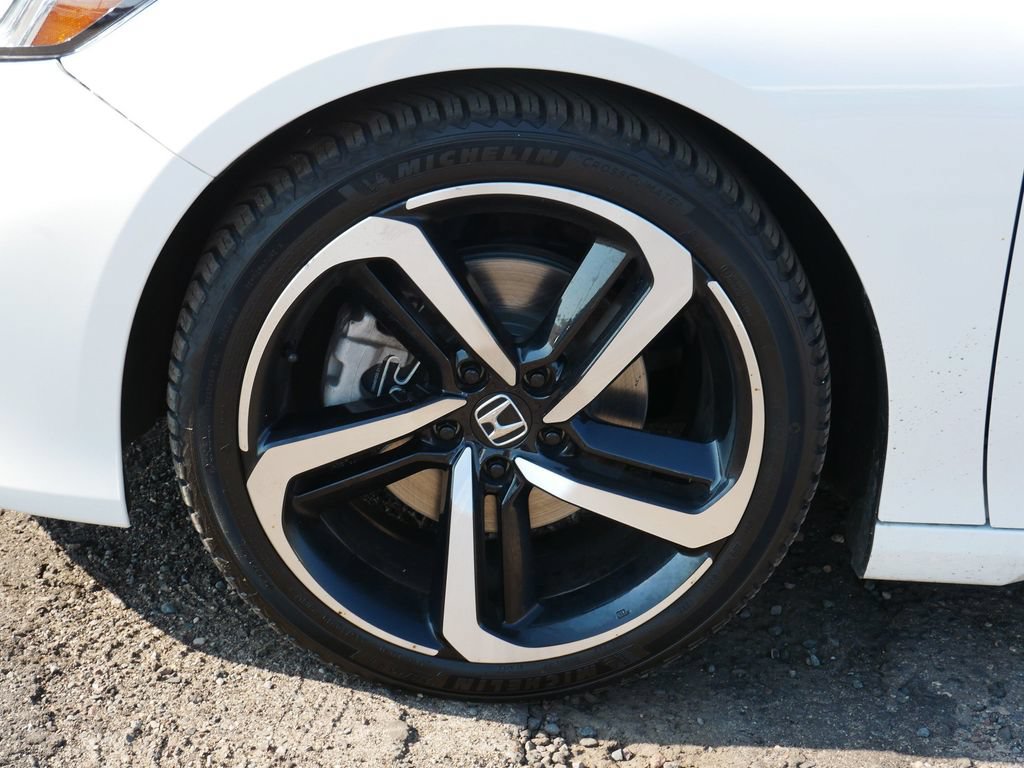 Used 2018 Honda Accord Sport image 7