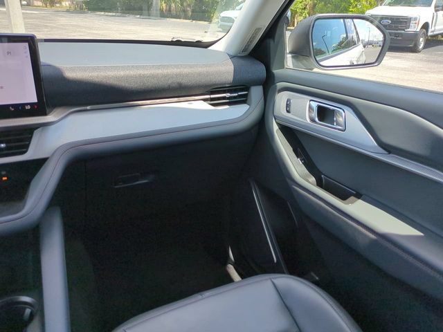 Certified 2026 Ford Explorer Active w/ Active Comfort Package RWD image 19