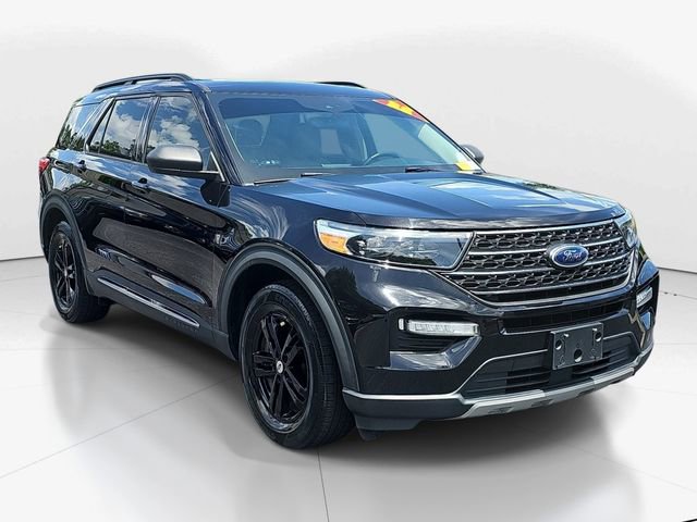 Certified 2022 Ford Explorer XLT w/ Equipment Group 202A