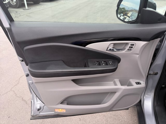 Used 2019 Honda Pilot Touring image 22