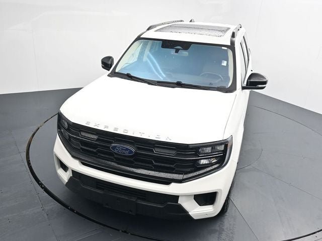 Certified 2025 Ford Expedition Active AWD/4WD image 27