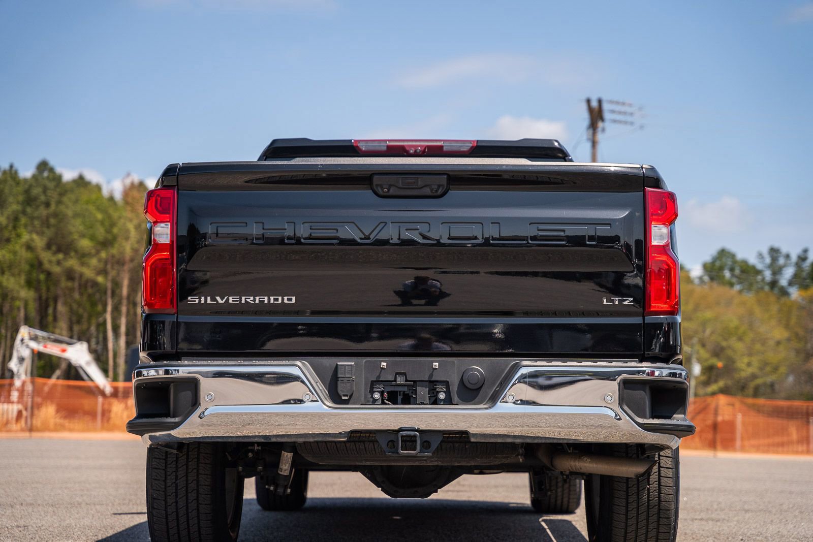 Used 2022 Chevrolet Silverado 1500 LTZ w/ LTZ Premium Package image 4