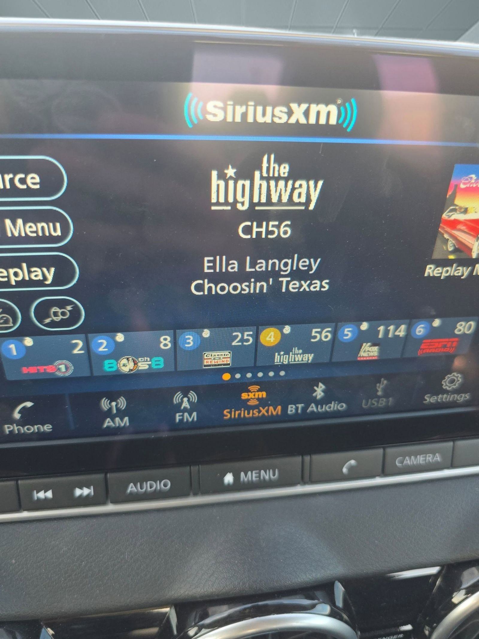 Used 2025 Nissan Sentra SR w/ SR Premium Package image 17