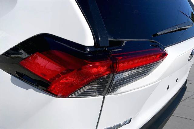 Used 2025 Toyota RAV4 XLE AWD/4WD image 28