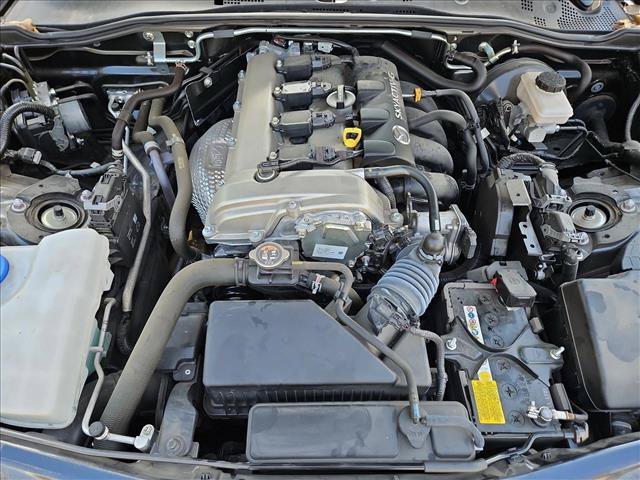 Used 2025 MAZDA MX-5 Miata RF Grand Touring RWD image 18