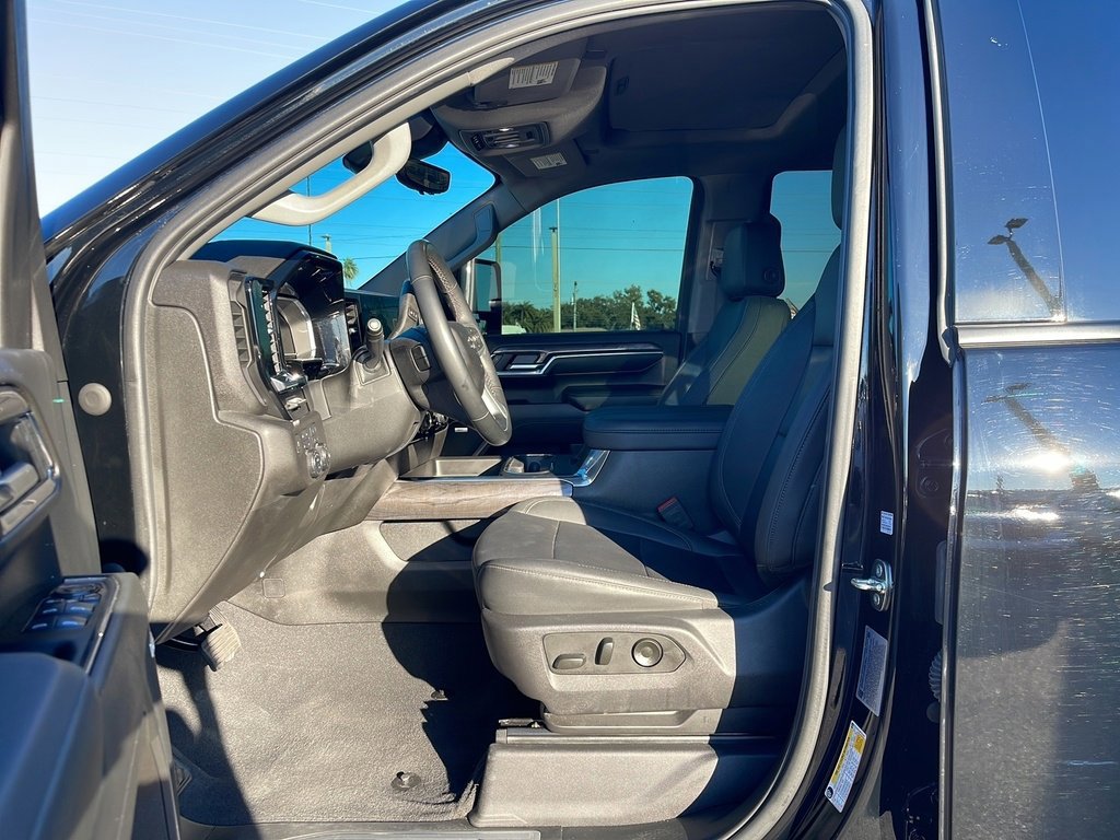 Used 2024 Chevrolet Silverado 2500 LTZ w/ LTZ Plus Package image 14