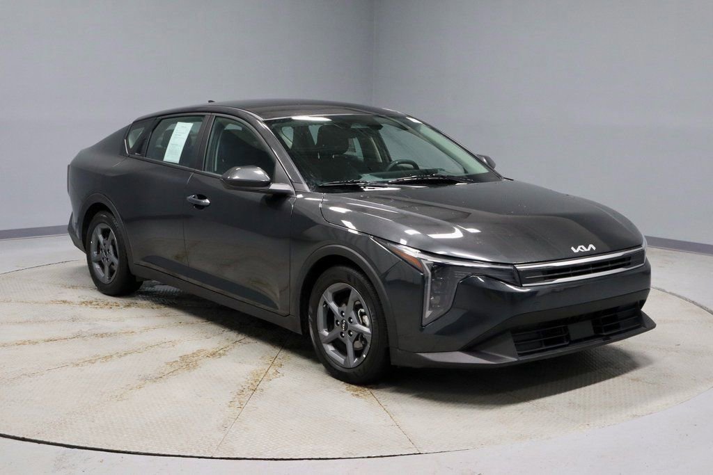 Used 2025 Kia K4 LXS image 7