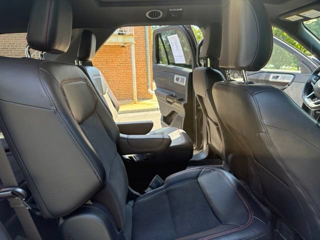 Certified 2023 Ford Explorer ST-Line w/ Class IV Trailer Tow Package AWD/4WD image 16