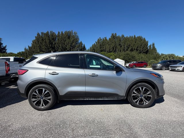 Certified 2022 Ford Escape SE w/ SE Sport Appearance Package FWD image 14