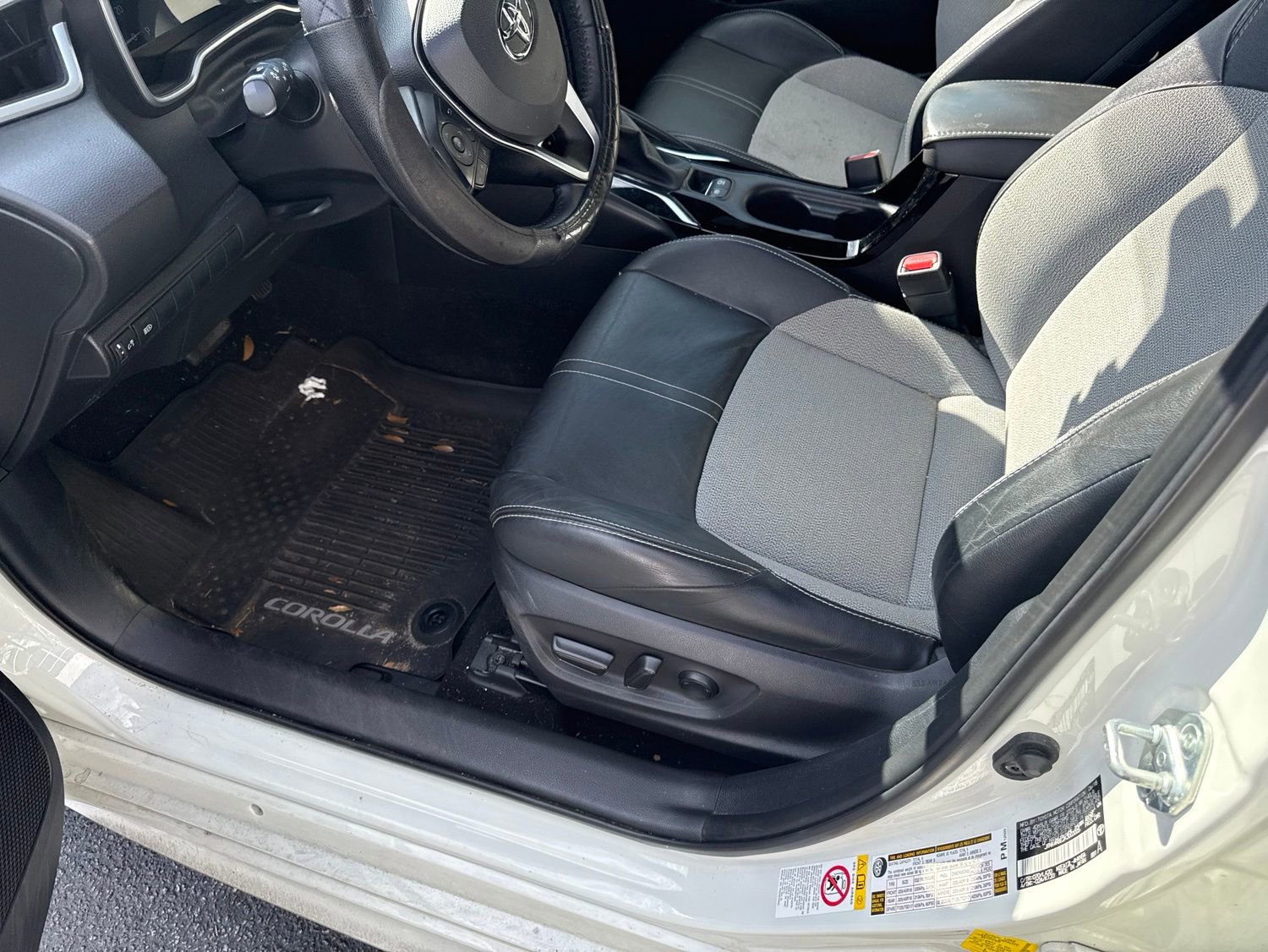 Used 2019 Toyota Corolla XSE FWD image 15