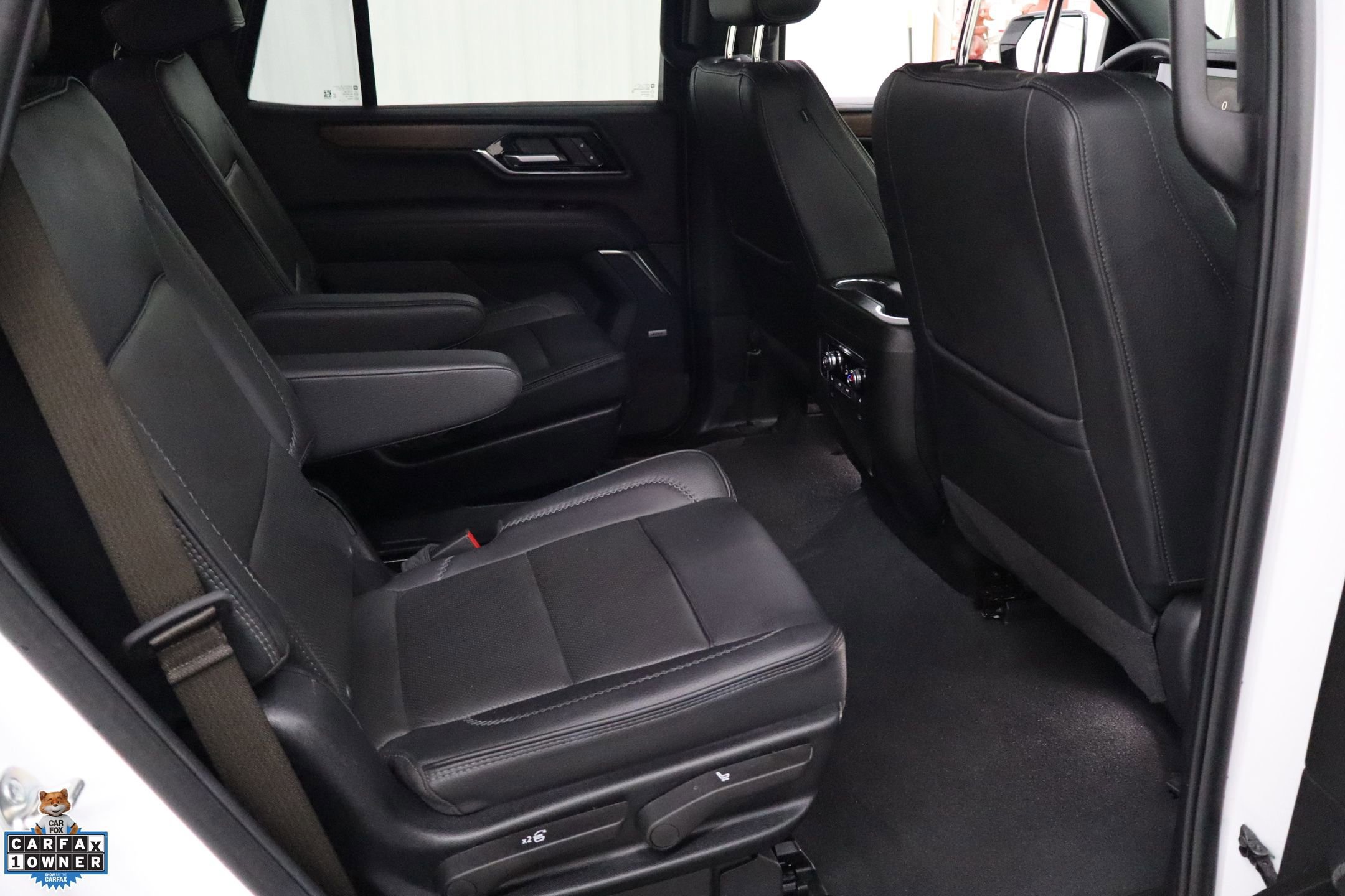 Used 2025 GMC Yukon Denali image 36