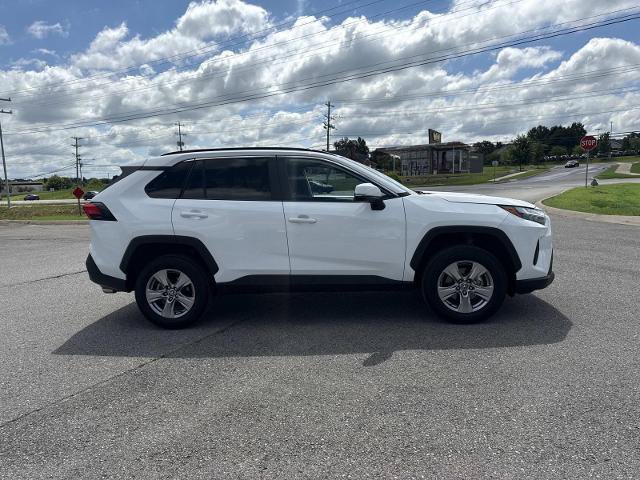 Used 2025 Toyota RAV4 XLE AWD/4WD image 4