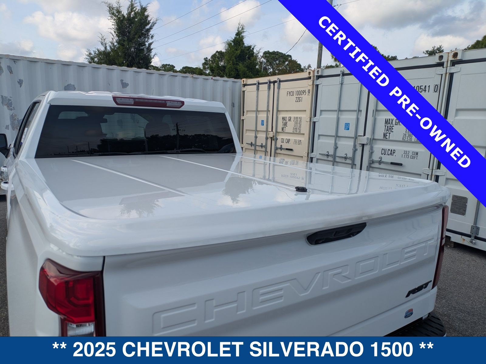 Used 2025 Chevrolet Silverado 1500 RST AWD/4WD image 13