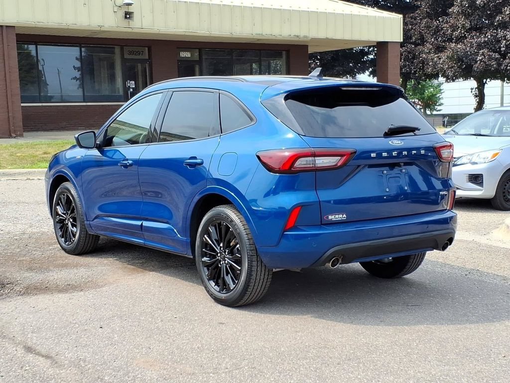Certified 2023 Ford Escape ST-Line Elite AWD/4WD image 3