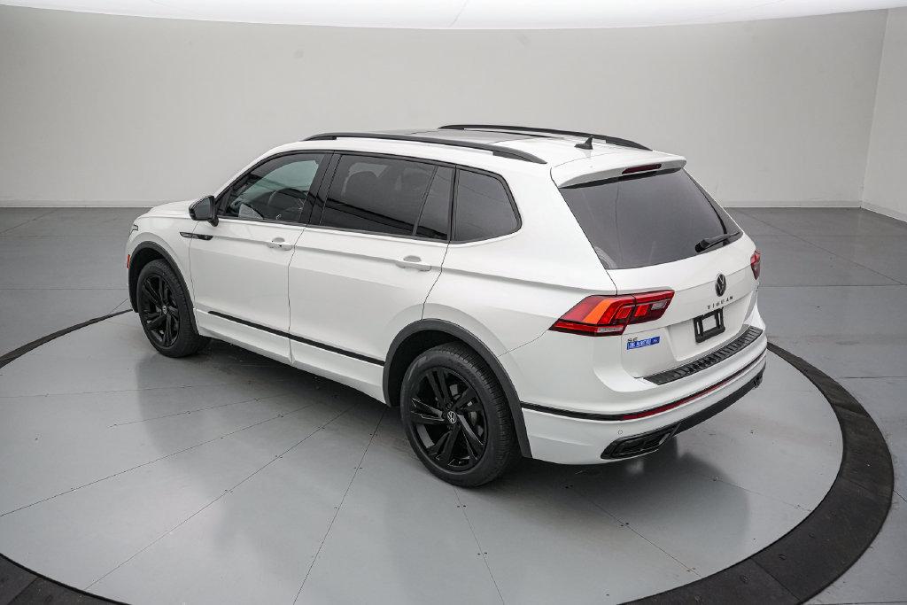 Used 2023 Volkswagen Tiguan SE R-Line AWD/4WD image 6