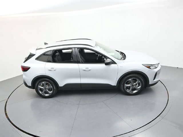 Certified 2025 Ford Escape ST-Line FWD image 44