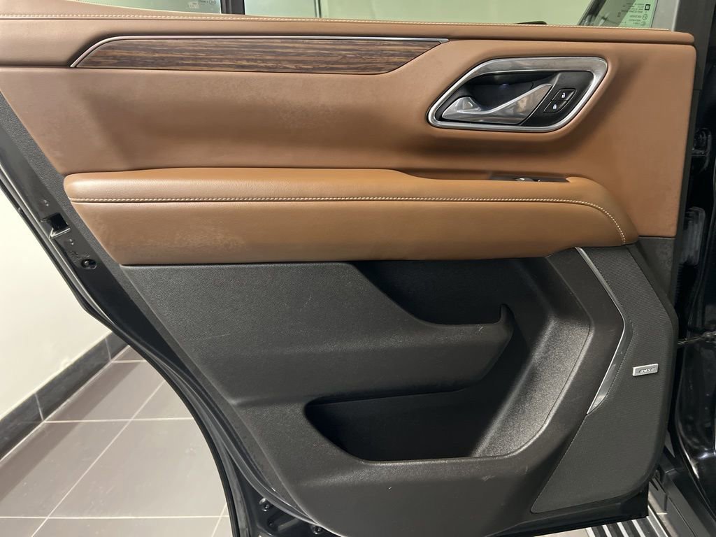 Used 2021 Chevrolet Tahoe High Country w/ Premium Package image 36